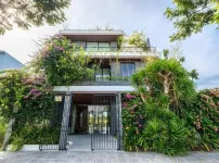 자연과어울러진 아름다운풀빌라